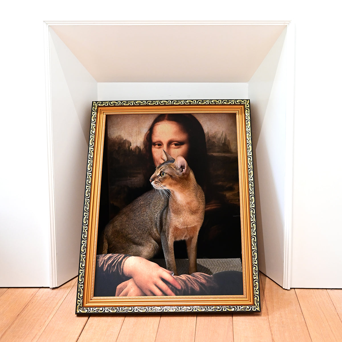 HOOMLET® Framed Cat Scratcher Bed with Oil Painting Style